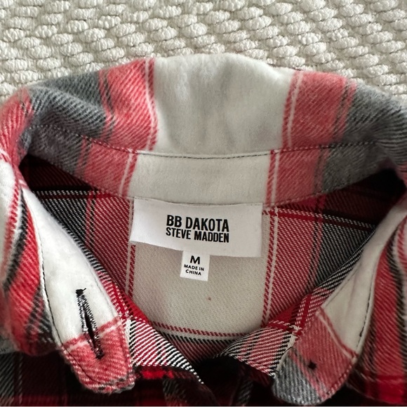 Steven Madden Cropped Boxy Plaid Jacket Size Medium - Picture 4 of 5